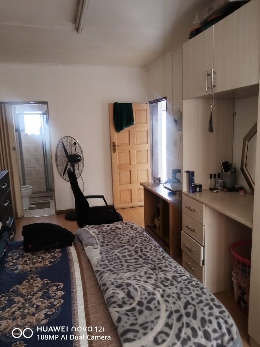 To Let 1 Bedroom Property for Rent in Erasmia Gauteng