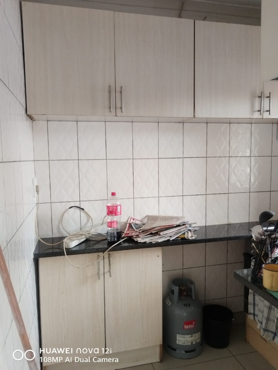 To Let 1 Bedroom Property for Rent in Erasmia Gauteng