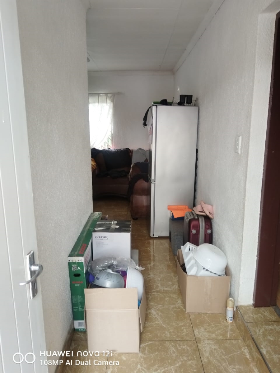 To Let 1 Bedroom Property for Rent in Erasmia Gauteng
