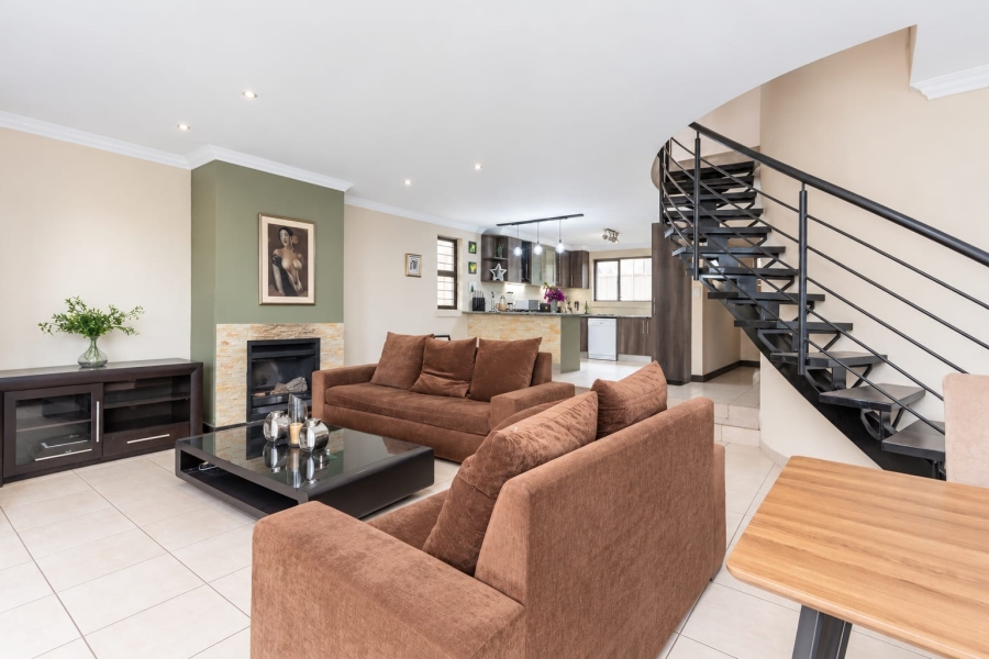 3 Bedroom Property for Sale in Allens Nek Gauteng