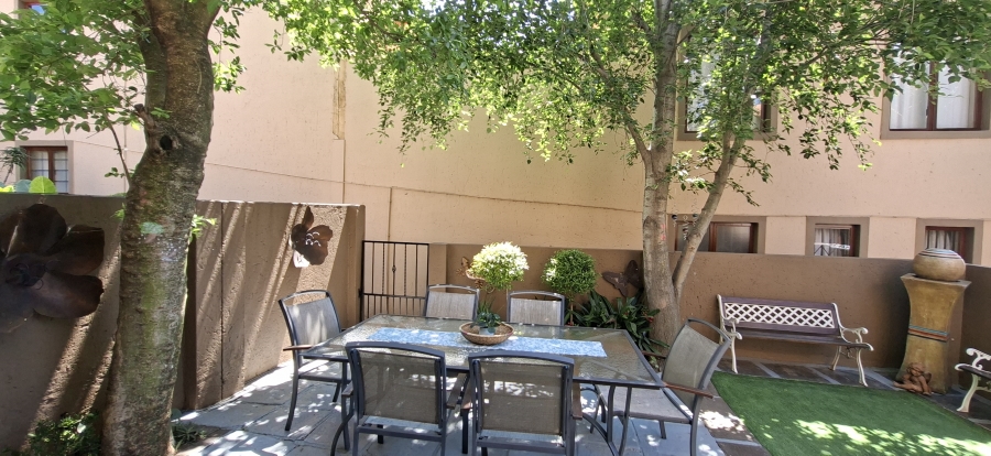 2 Bedroom Property for Sale in Noordheuwel Gauteng