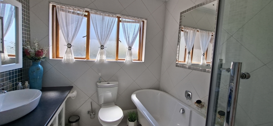 2 Bedroom Property for Sale in Noordheuwel Gauteng