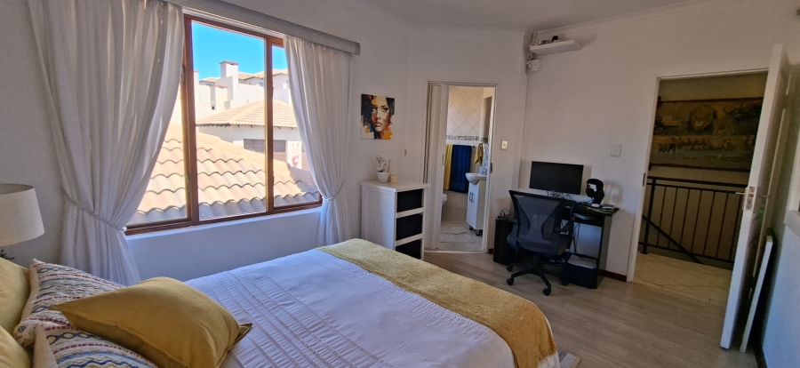 2 Bedroom Property for Sale in Noordheuwel Gauteng