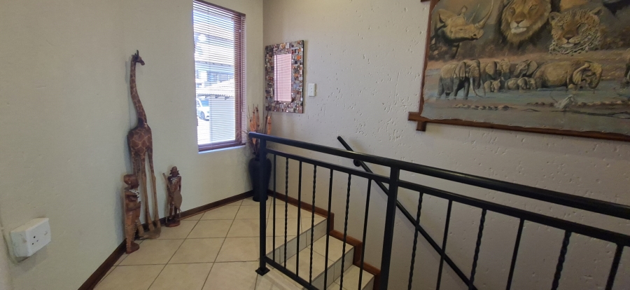 2 Bedroom Property for Sale in Noordheuwel Gauteng