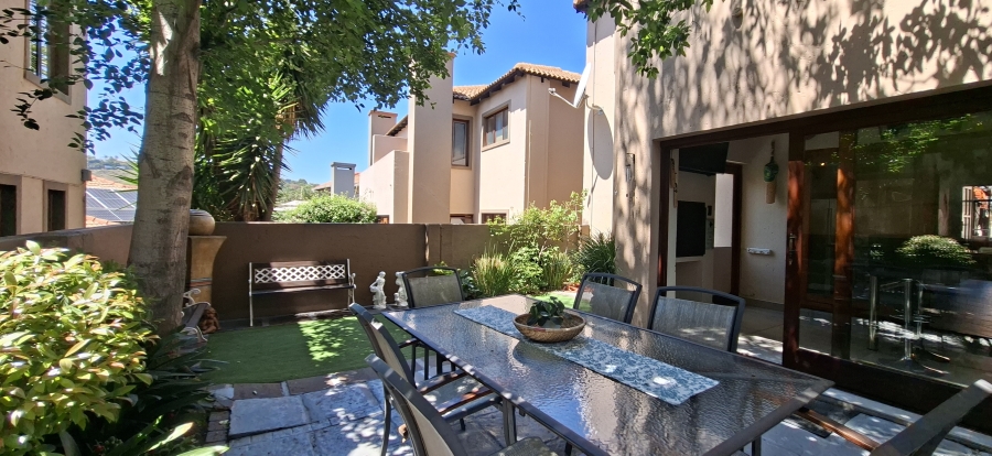 2 Bedroom Property for Sale in Noordheuwel Gauteng