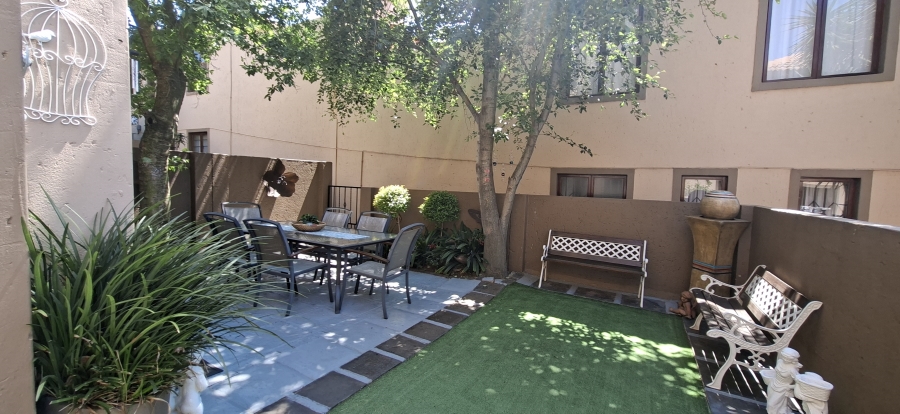 2 Bedroom Property for Sale in Noordheuwel Gauteng