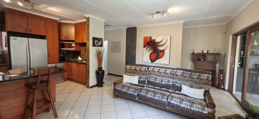 2 Bedroom Property for Sale in Noordheuwel Gauteng