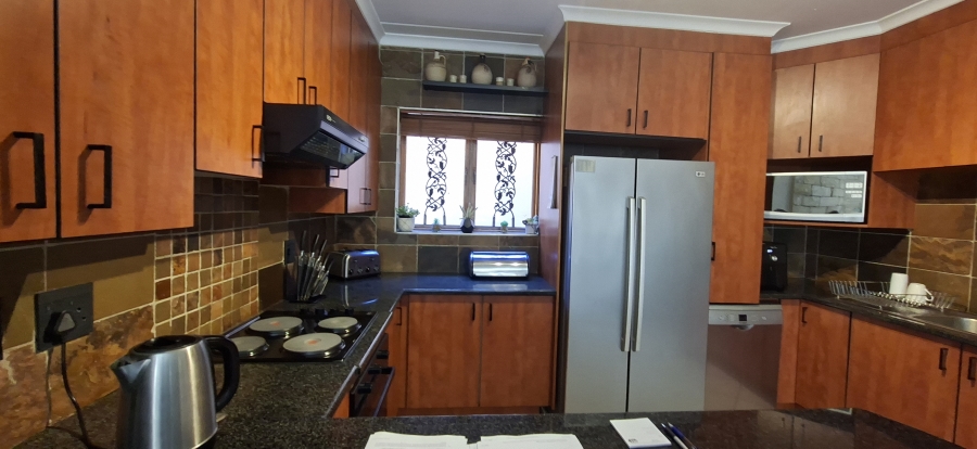 2 Bedroom Property for Sale in Noordheuwel Gauteng