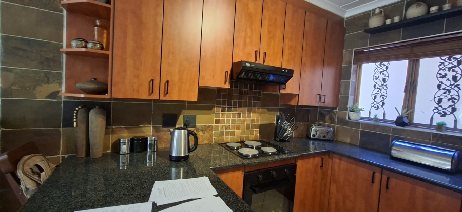 2 Bedroom Property for Sale in Noordheuwel Gauteng