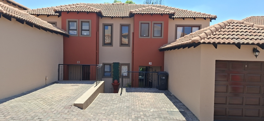 2 Bedroom Property for Sale in Noordheuwel Gauteng
