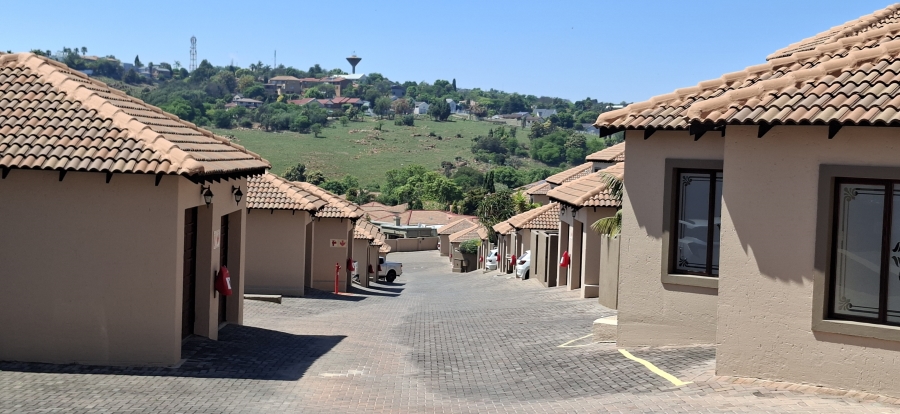 2 Bedroom Property for Sale in Noordheuwel Gauteng