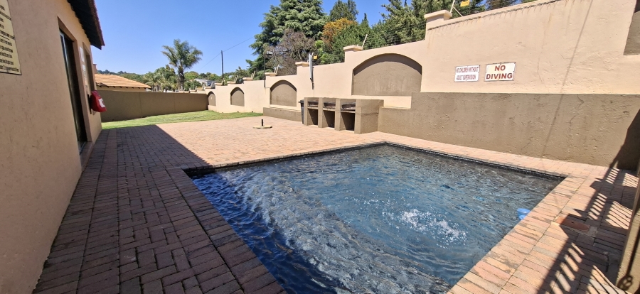 2 Bedroom Property for Sale in Noordheuwel Gauteng