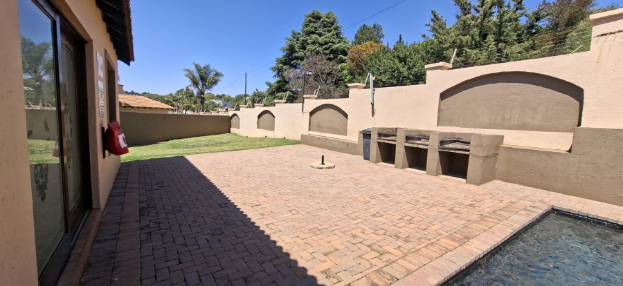 2 Bedroom Property for Sale in Noordheuwel Gauteng