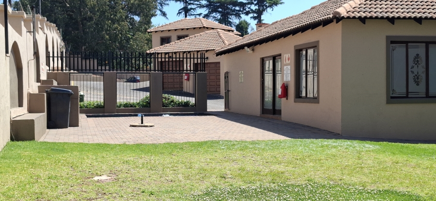 2 Bedroom Property for Sale in Noordheuwel Gauteng