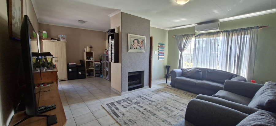 4 Bedroom Property for Sale in Silverfields Gauteng