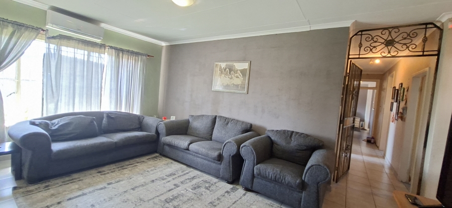 4 Bedroom Property for Sale in Silverfields Gauteng