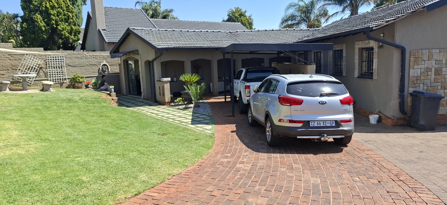 4 Bedroom Property for Sale in Silverfields Gauteng