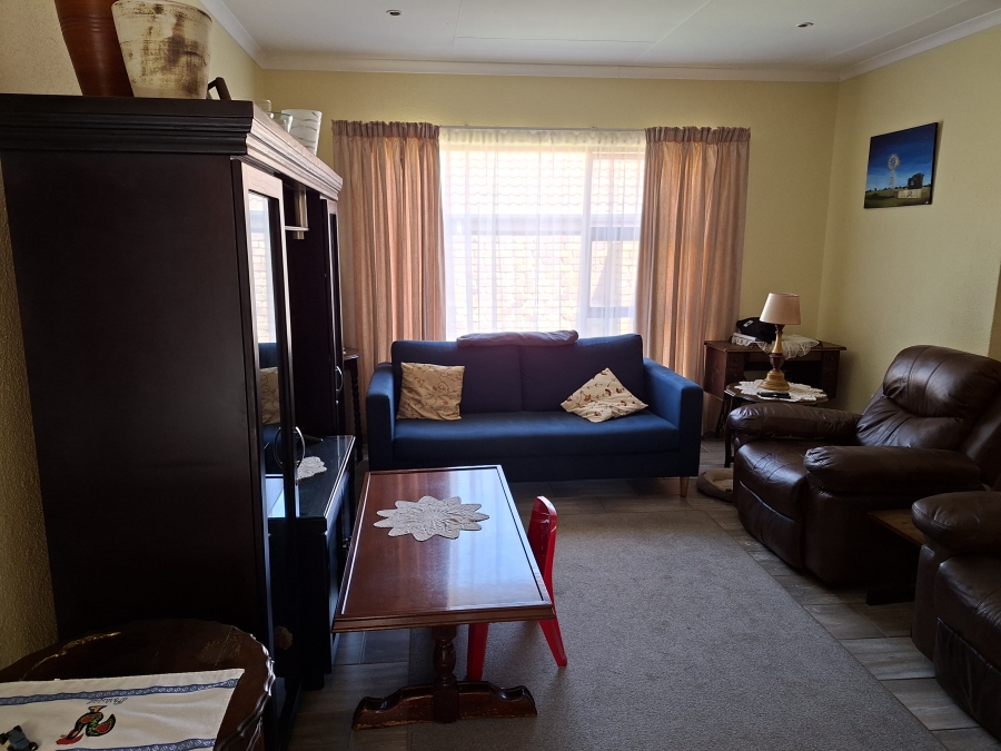 3 Bedroom Property for Sale in Honeydew Gauteng