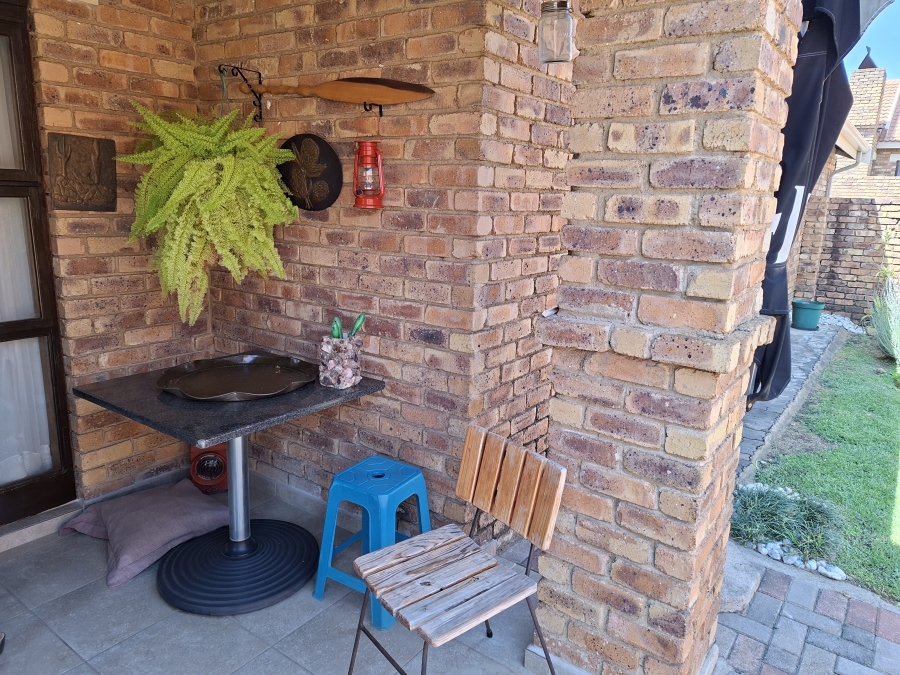 3 Bedroom Property for Sale in Honeydew Gauteng