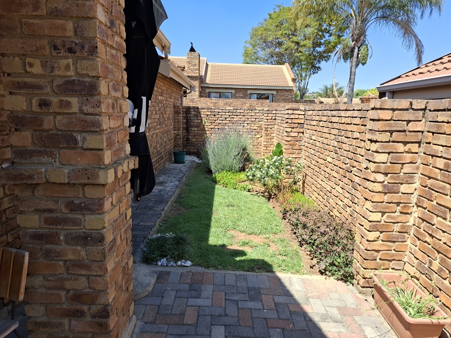 3 Bedroom Property for Sale in Honeydew Gauteng