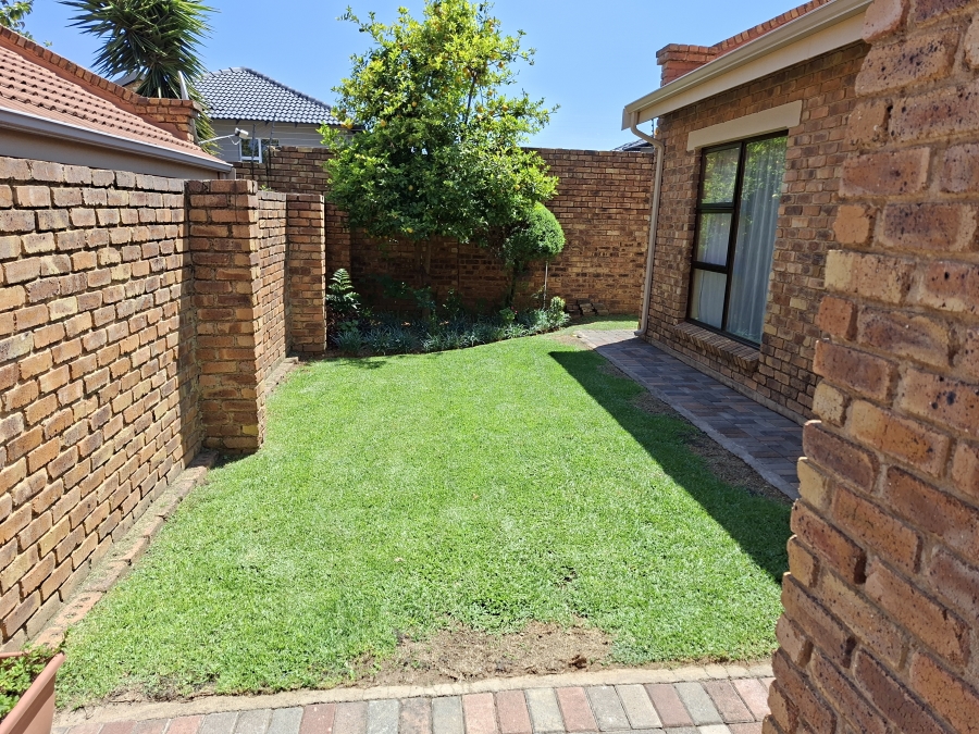 3 Bedroom Property for Sale in Honeydew Gauteng