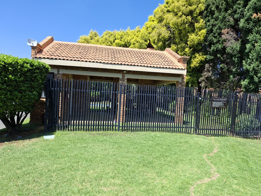 3 Bedroom Property for Sale in Honeydew Gauteng