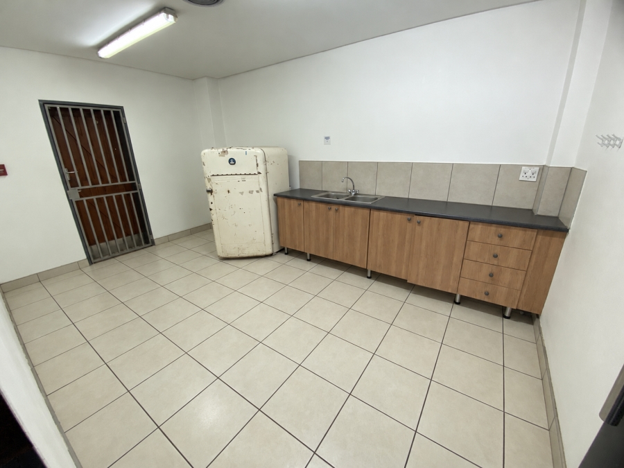 To Let Commercial Property for Rent in Olifantsfontein Gauteng