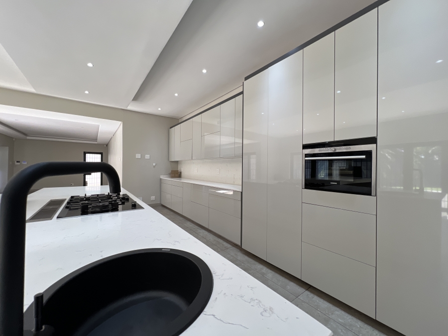 To Let 4 Bedroom Property for Rent in Waterkloof Glen Gauteng