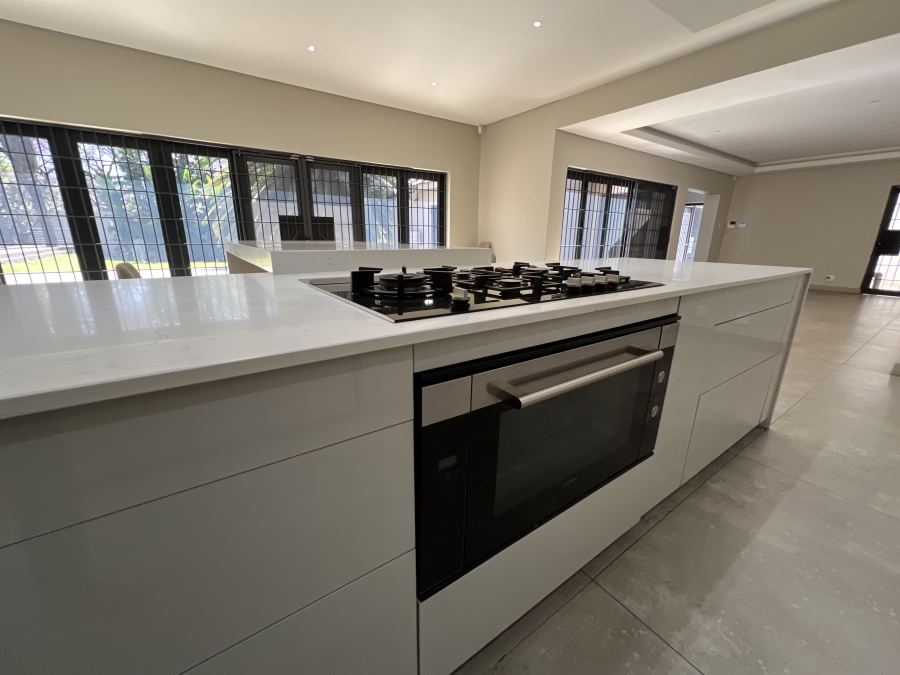 To Let 4 Bedroom Property for Rent in Waterkloof Glen Gauteng