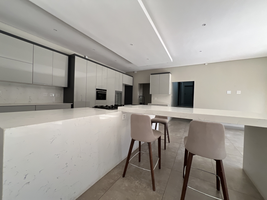 To Let 4 Bedroom Property for Rent in Waterkloof Glen Gauteng