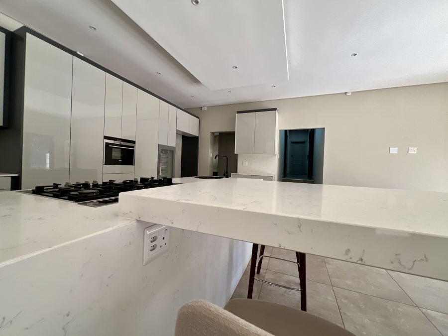 To Let 4 Bedroom Property for Rent in Waterkloof Glen Gauteng