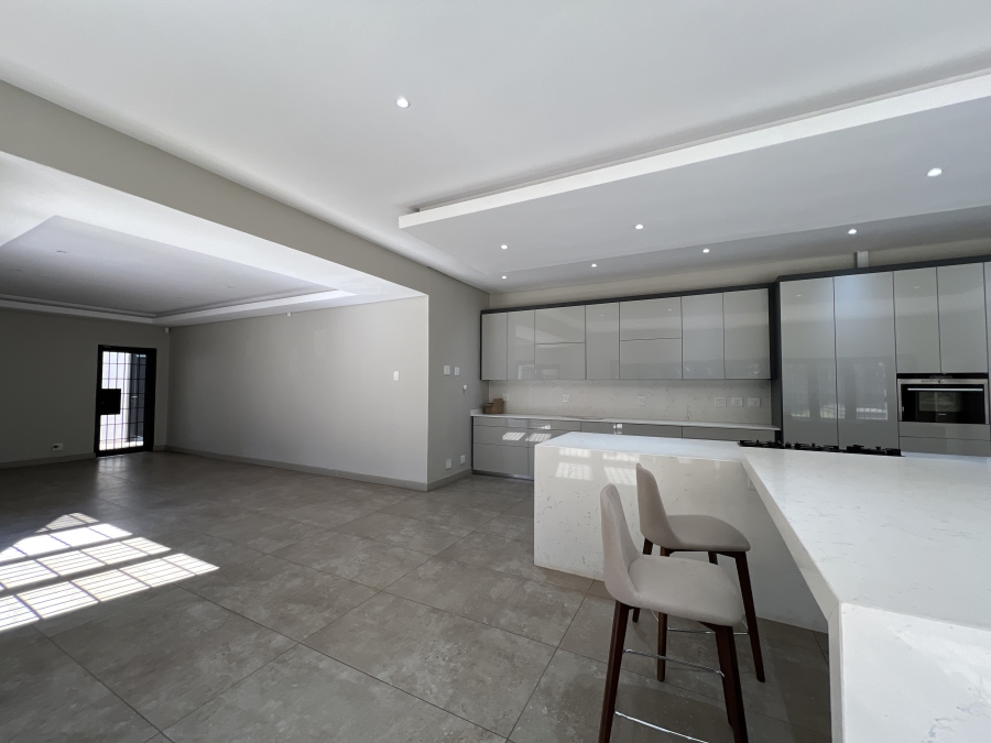 To Let 4 Bedroom Property for Rent in Waterkloof Glen Gauteng