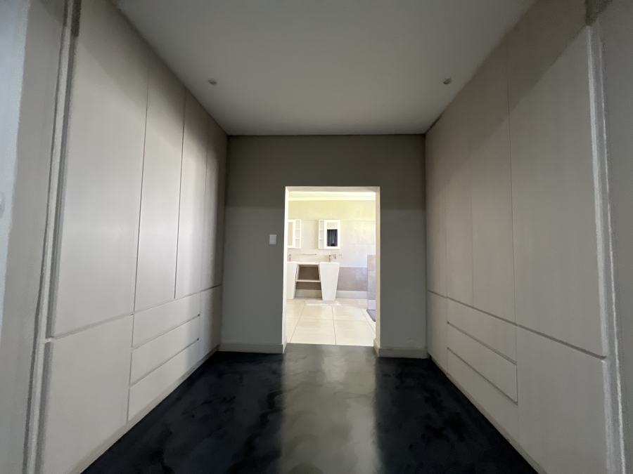 To Let 4 Bedroom Property for Rent in Waterkloof Glen Gauteng