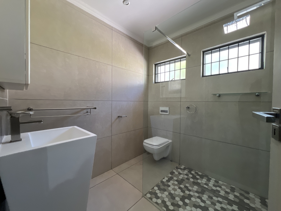 To Let 4 Bedroom Property for Rent in Waterkloof Glen Gauteng