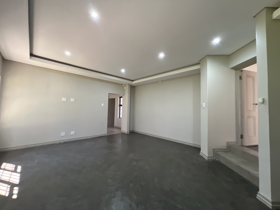To Let 4 Bedroom Property for Rent in Waterkloof Glen Gauteng