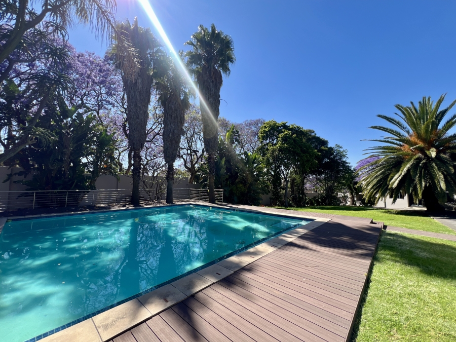 To Let 4 Bedroom Property for Rent in Waterkloof Glen Gauteng