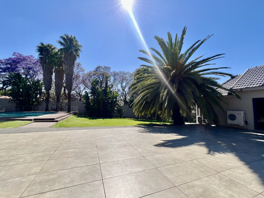 To Let 4 Bedroom Property for Rent in Waterkloof Glen Gauteng
