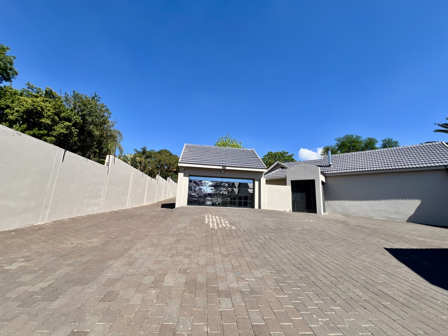 To Let 4 Bedroom Property for Rent in Waterkloof Glen Gauteng