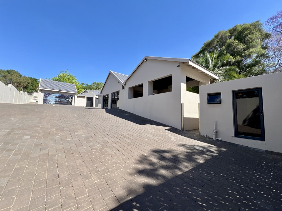 To Let 4 Bedroom Property for Rent in Waterkloof Glen Gauteng