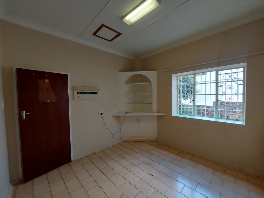 8 Bedroom Property for Sale in Muckleneuk Gauteng