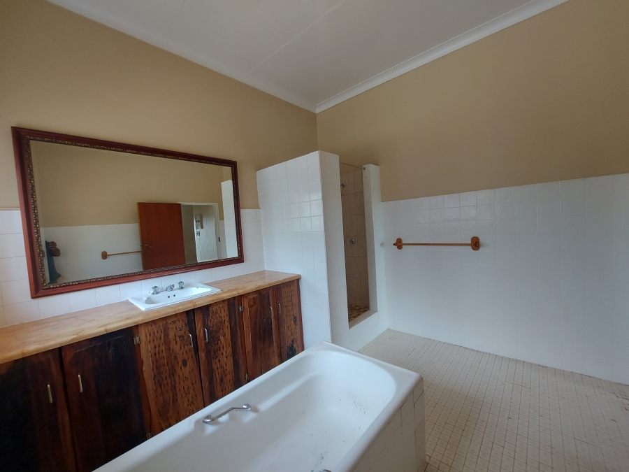 8 Bedroom Property for Sale in Muckleneuk Gauteng