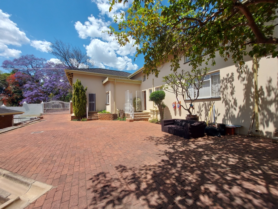 8 Bedroom Property for Sale in Muckleneuk Gauteng