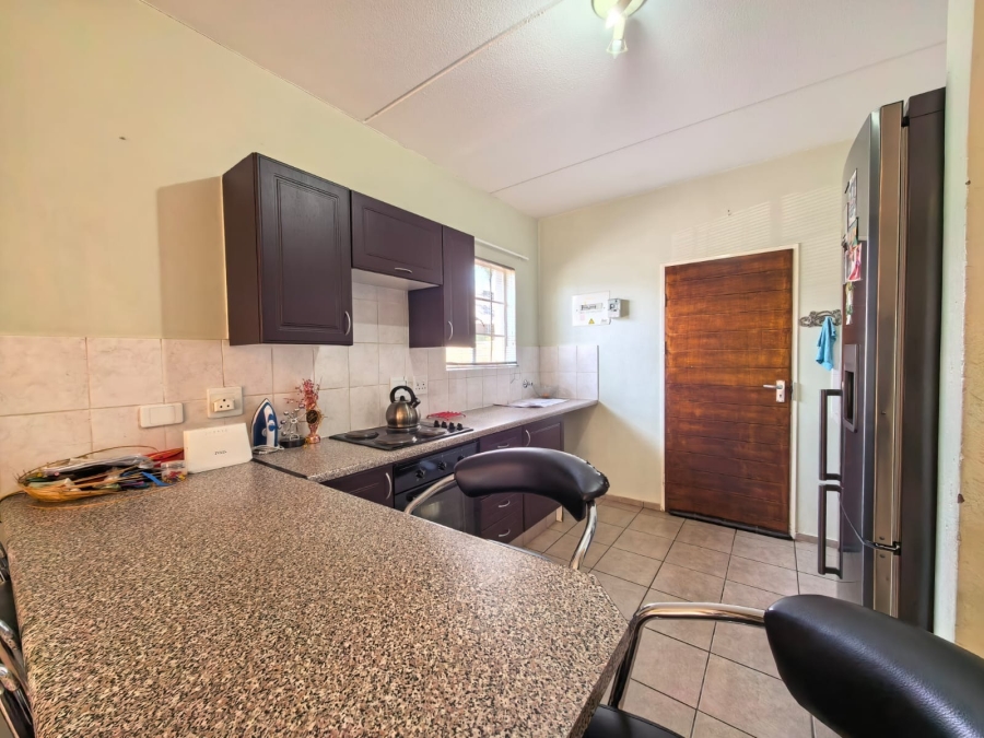 To Let 3 Bedroom Property for Rent in Brentwood Gauteng