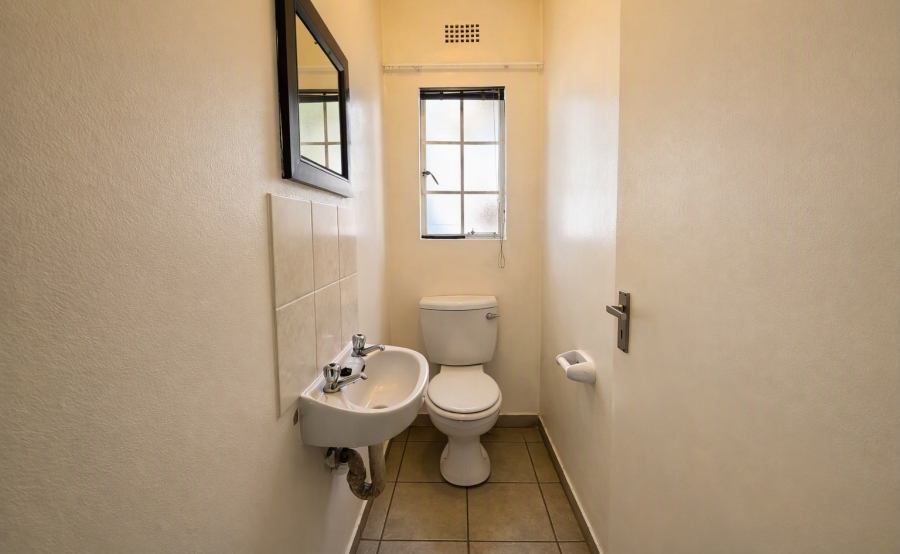 To Let 3 Bedroom Property for Rent in Brentwood Gauteng