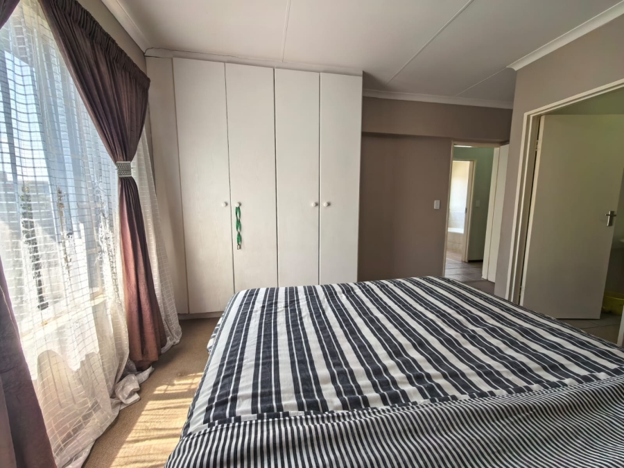 To Let 3 Bedroom Property for Rent in Brentwood Gauteng