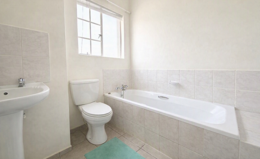 To Let 3 Bedroom Property for Rent in Brentwood Gauteng