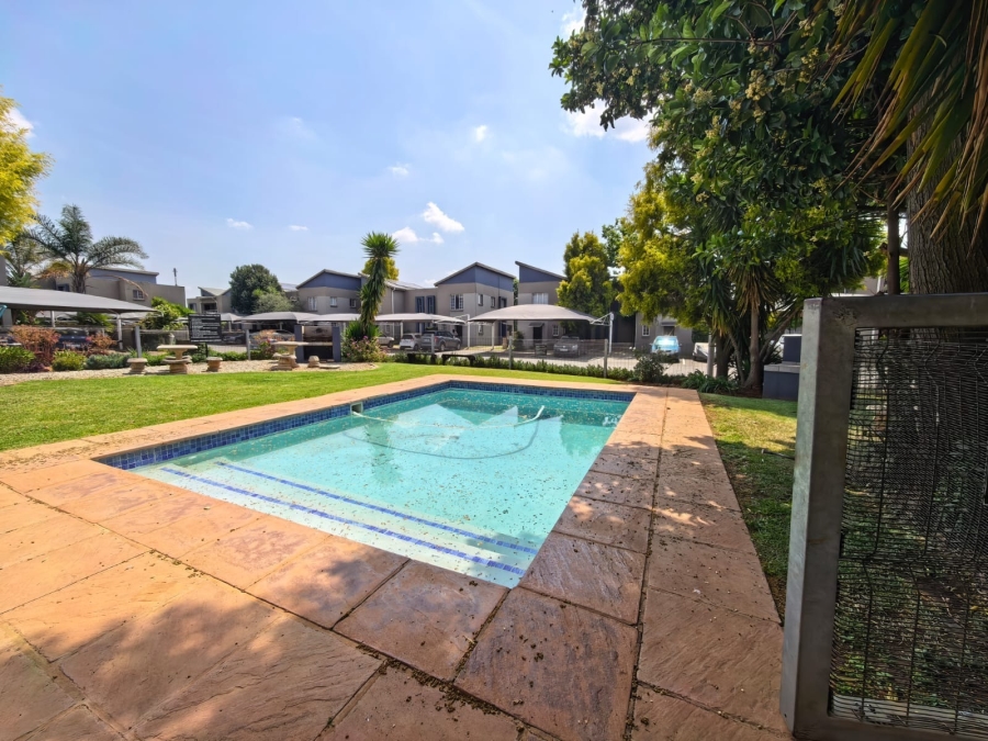 To Let 3 Bedroom Property for Rent in Brentwood Gauteng