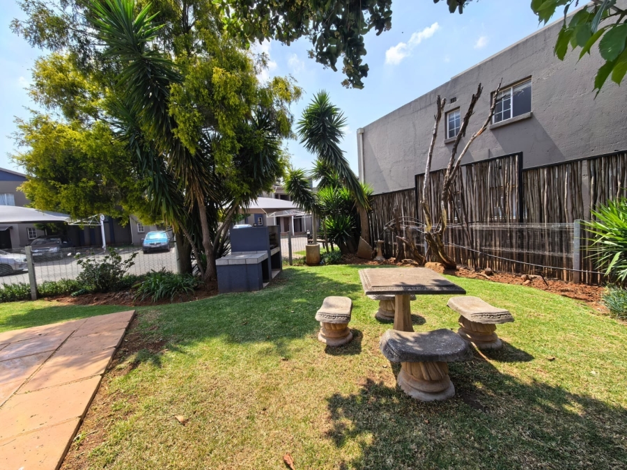 To Let 3 Bedroom Property for Rent in Brentwood Gauteng