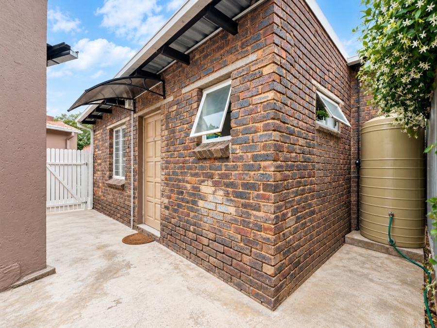 To Let 0 Bedroom Property for Rent in Magaliessig Gauteng