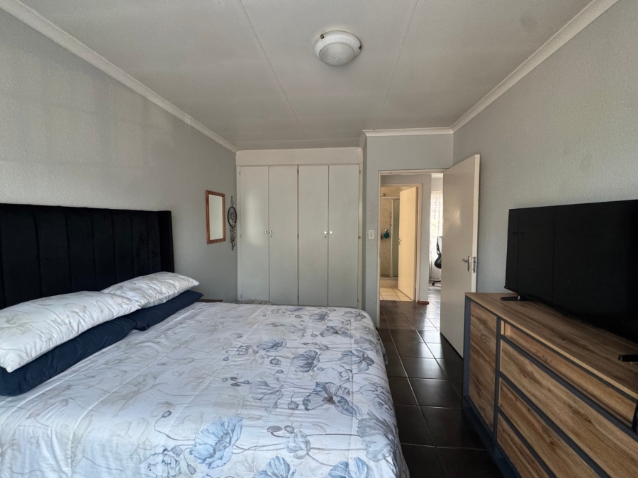 To Let 2 Bedroom Property for Rent in Hennopspark Gauteng